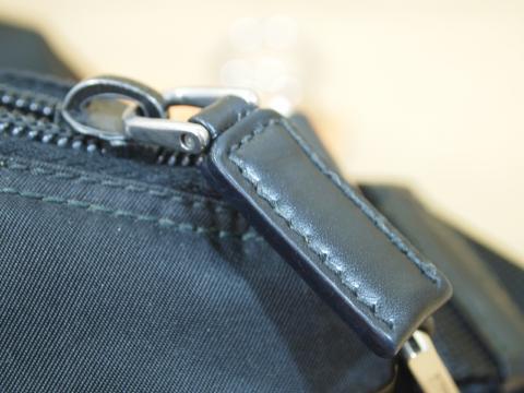 PRADAのファスナー修理 | ブランド病院 鞄・財布の修理外科