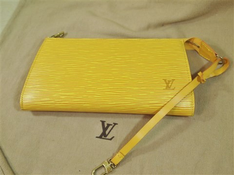 pochette accessoires (1)