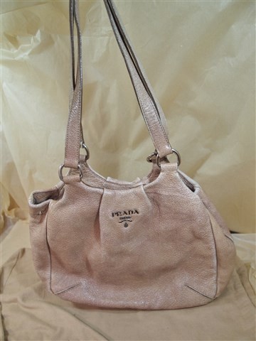 prada shoulder bag (1)