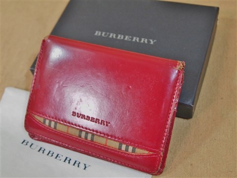 burberry pass case (1)