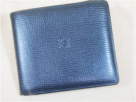 ロエベ（LOEWE）二つ折り財布上げ直し